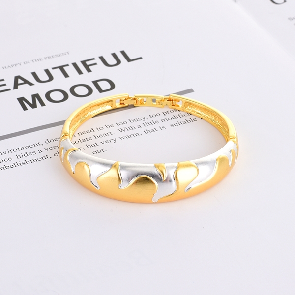 Picture of Sparkly Classic Zinc Alloy Fashion Bracelet