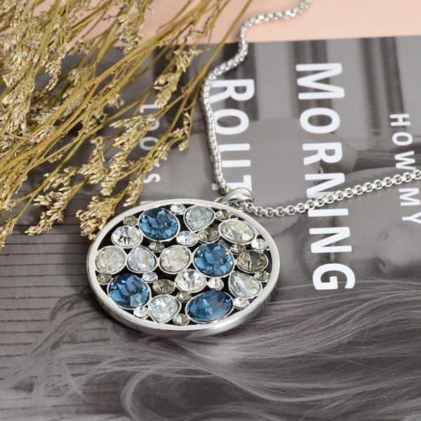 Picture of Popular Swarovski Element Fashion Pendant Necklace