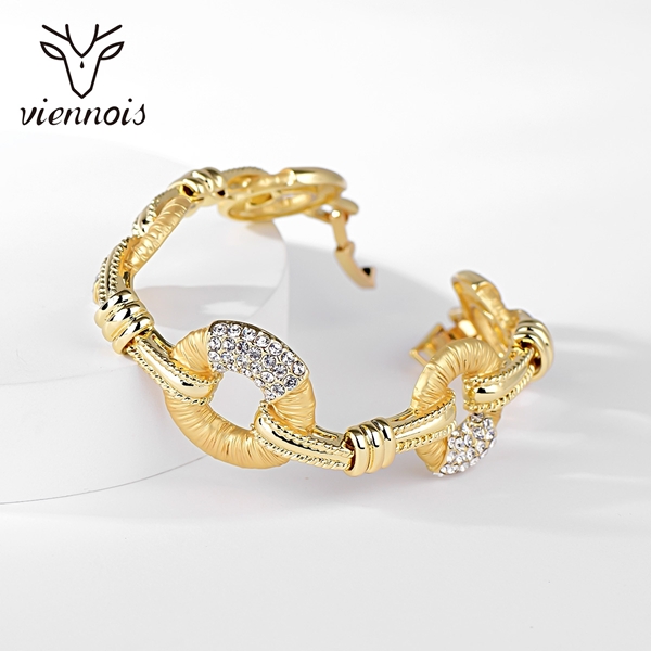 Picture of Dubai Zinc Alloy Fashion Bracelet with Fast Delivery