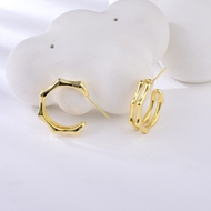 Picture of Zinc Alloy Small Stud Earrings from Certified Factory