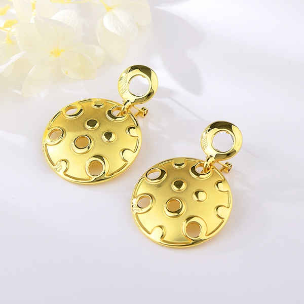 Picture of Funky Dubai Zinc Alloy Dangle Earrings