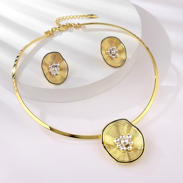 Picture of Bulk Zinc Alloy Big Necklace and Earring Set Exclusive Online