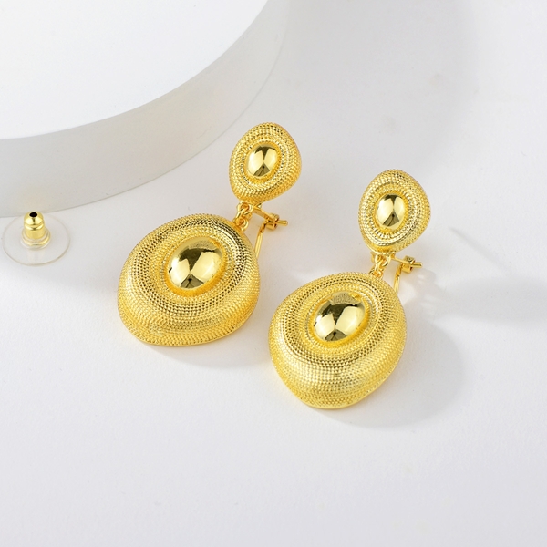 Picture of Zinc Alloy Gold Plated Dangle Earrings with Unbeatable Quality