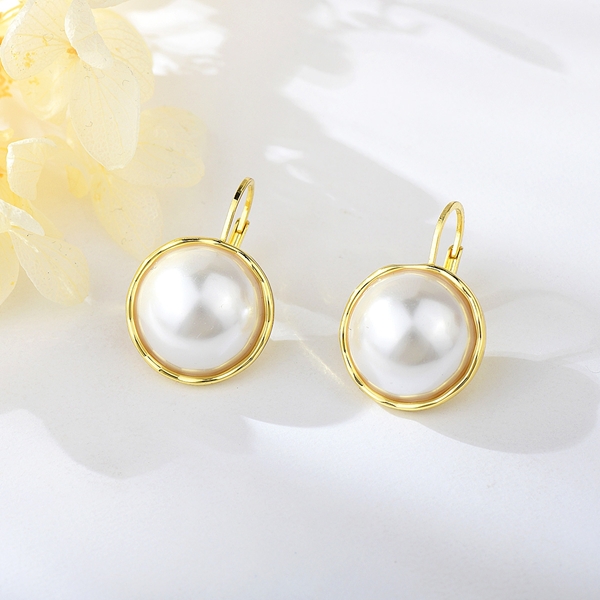 Picture of New Artificial Pearl Zinc Alloy Stud Earrings