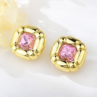 Picture of Nickel Free Gold Plated Small Stud Earrings with Easy Return