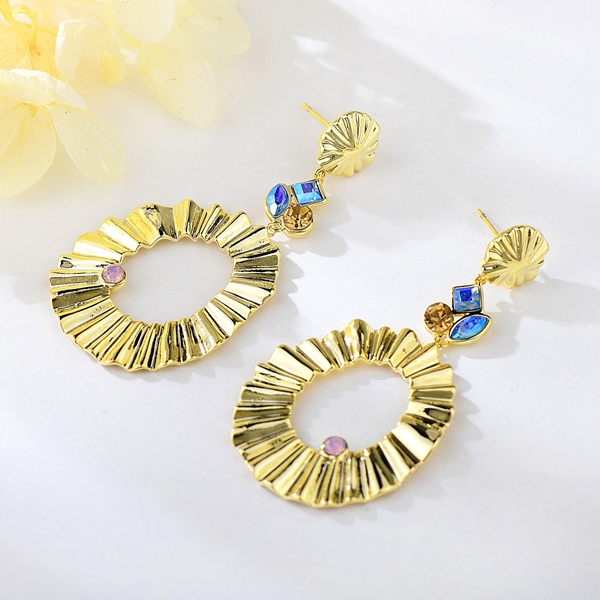 Picture of Classic Zinc Alloy Dangle Earrings with 3~7 Day Delivery