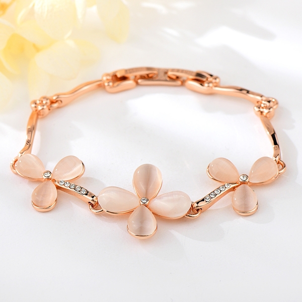 Picture of Zinc Alloy White Fashion Bracelet Factory Direct