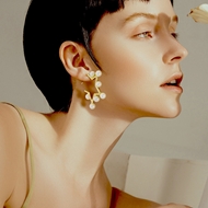 Picture of Reasonably Priced Gold Plated Artificial Pearl Small Hoop Earrings with Low Cost