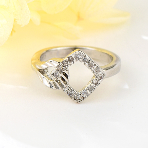 Picture of Unique Cubic Zirconia Delicate Fashion Ring