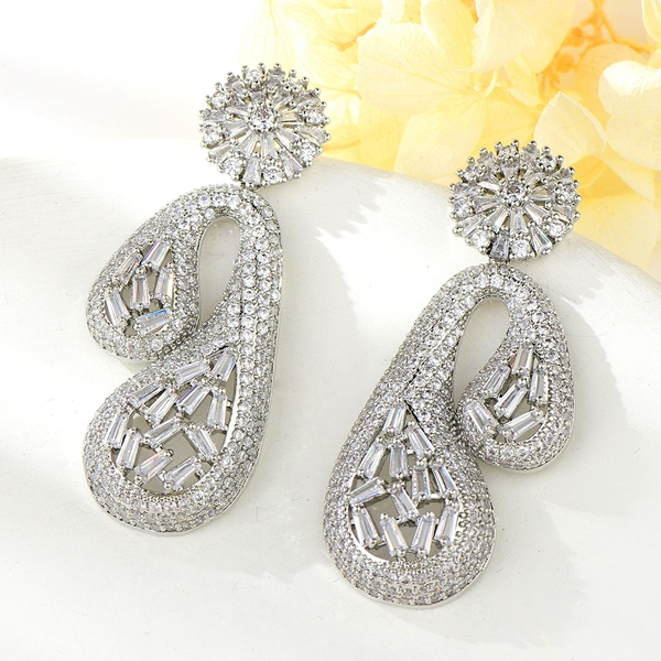 Picture of Pretty Cubic Zirconia White Dangle Earrings