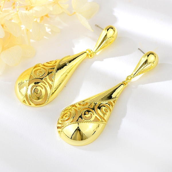 Picture of Zinc Alloy Big Dangle Earrings From Reliable Factory