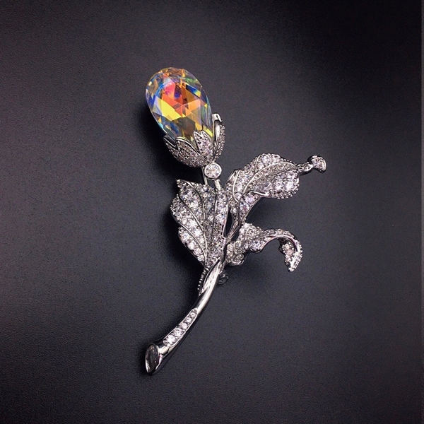 Picture of Stylish Flower Platinum Plated Brooche