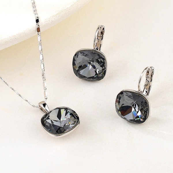 Picture of Good Swarovski Element Fashion 2 Piece Jewelry Set